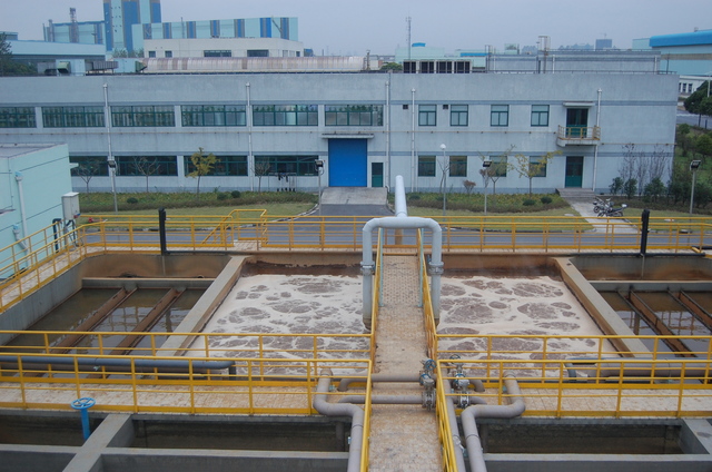 宝钢五冷轧带钢工程废水处理站曝气池